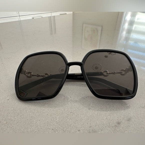 ❗️SOLD❗️Authentic Women Gucci Sunglasses - Picture 5 of 7